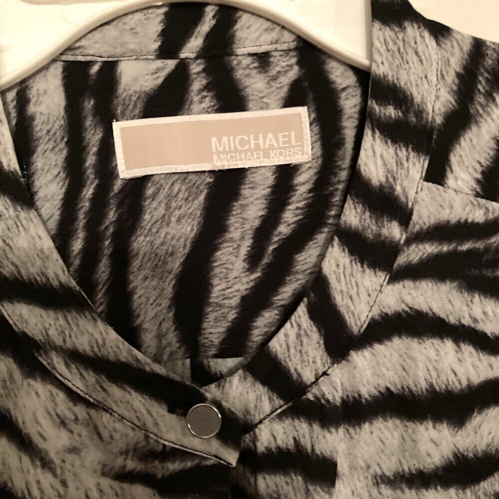 Michael Kors zebra long sleeve shirt sz large - Picture 2 of 2